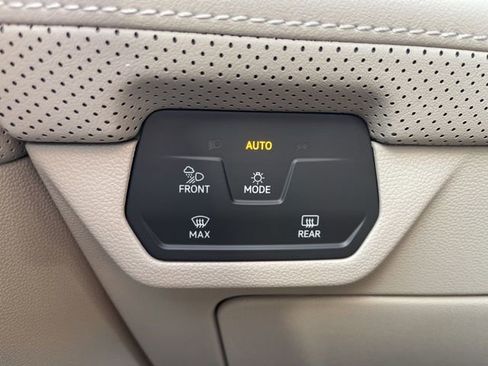 New 2026 Volkswagen Atlas SE image 17