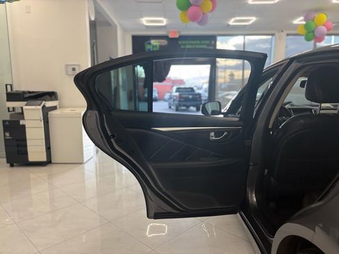 Used 2018 INFINITI Q50 Luxe w/ Essential Package (3.0T Luxe) image 32