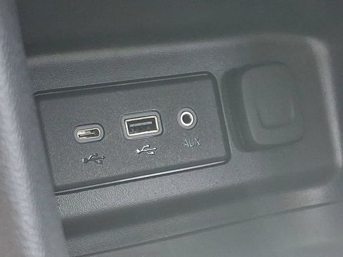 Used 2024 Chevrolet Equinox LT w/ LPO, Floor Liner Package AWD/4WD image 25