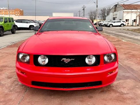 Used 2006 Ford Mustang GT Premium image 2