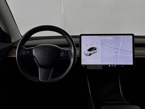 Used 2018 Tesla Model 3 Long Range RWD image 11