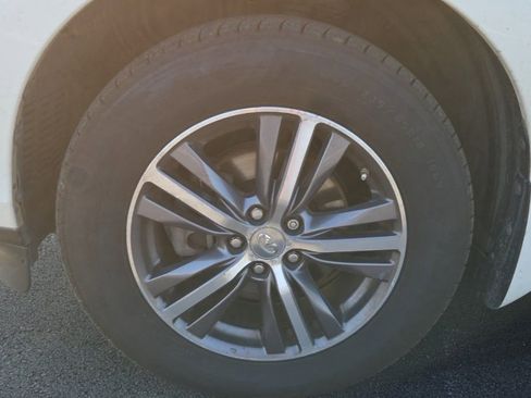 Used 2019 INFINITI QX60 Luxe w/ Essential Package image 28