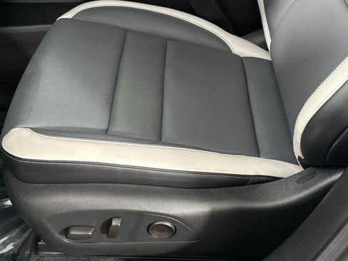 Used 2024 Honda Prologue Elite image 12