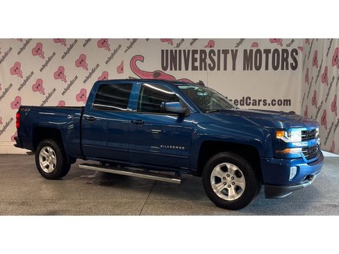 Used 2018 Chevrolet Silverado 1500 LT w/ All Star Edition AWD/4WD image 3