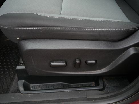 Used 2018 Ford Escape SE w/ SE Sync 3 Package AWD/4WD image 23