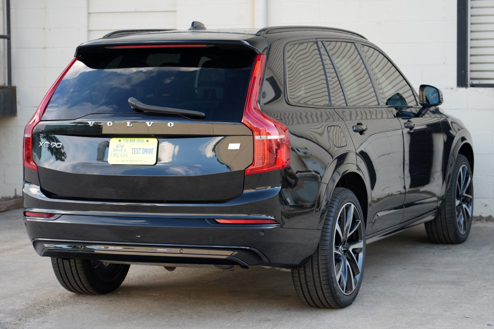 Used 2023 Volvo XC90 T8 Plus AWD/4WD image 59