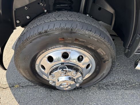 Used 2025 RAM 3500 Big Horn AWD/4WD image 30