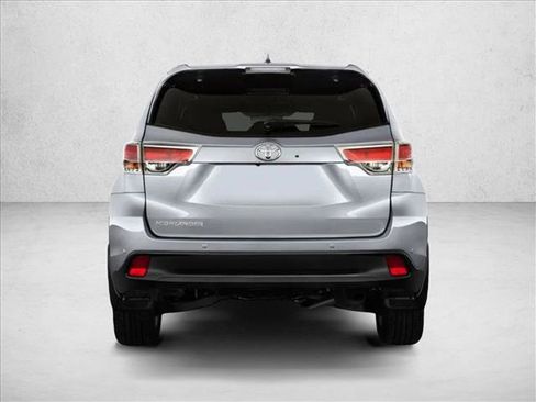Used 2016 Toyota Highlander XLE image 5