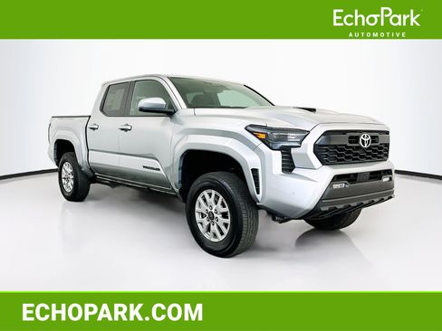 Used 2025 Toyota Tacoma TRD Sport w/ TRD Sport Upgrade Package image 1