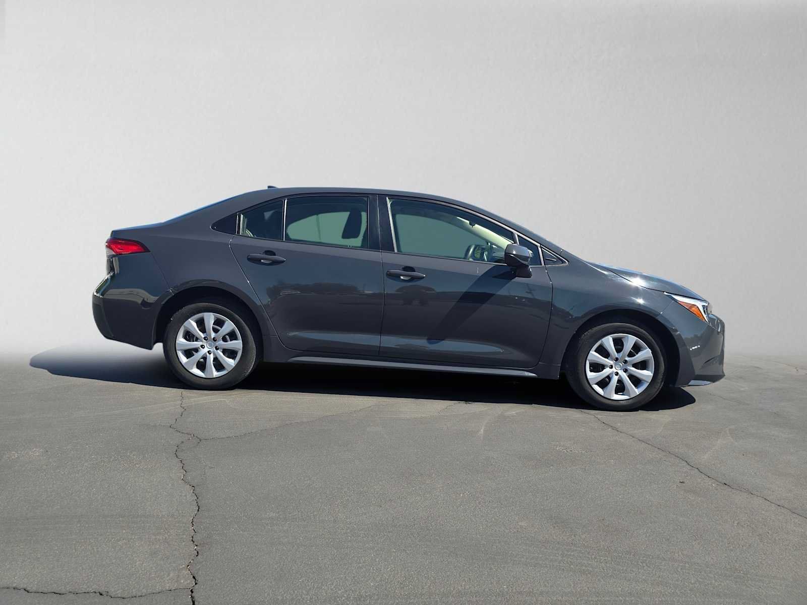 Certified 2025 Toyota Corolla LE FWD image 2