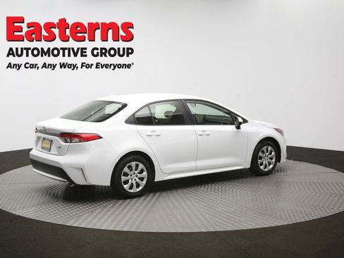 Used 2022 Toyota Corolla LE image 41