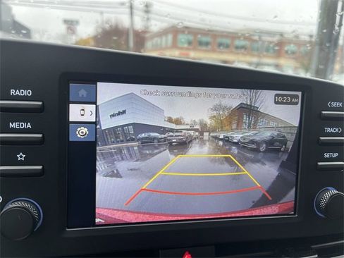 Used 2025 Hyundai Elantra Sport image 17