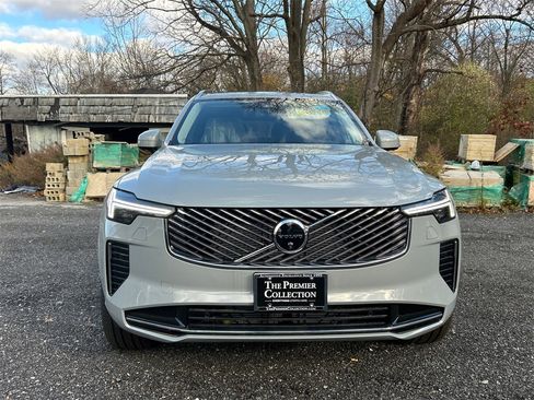 New 2026 Volvo XC90 B6 Plus w/ Protection Package Premier image 6