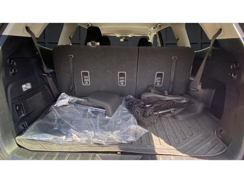 Used 2022 Subaru Ascent Premium w/ Convenience Package AWD/4WD image 27