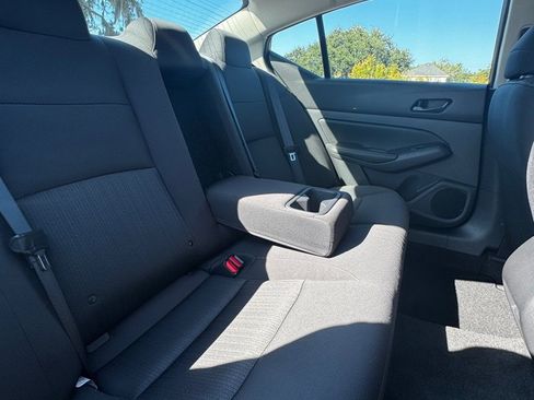 Used 2025 Nissan Altima 2.5 SV image 16