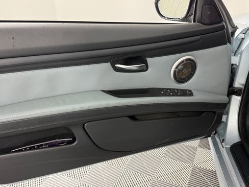 Used 2010 BMW M3 Convertible image 14