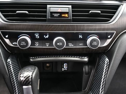 Used 2020 Honda Accord EX image 24