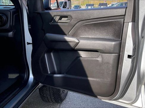 Used 2023 Chevrolet Colorado Trail Boss AWD/4WD image 12