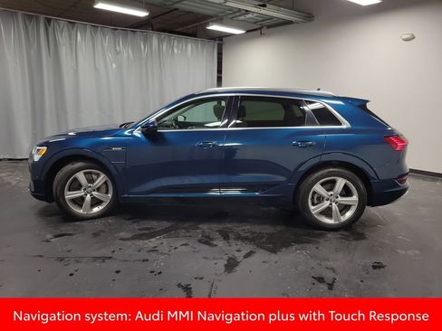 Used 2019 Audi e-tron Premium Plus image 5