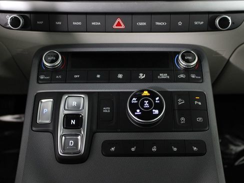 Certified 2024 Hyundai Palisade Limited image 18