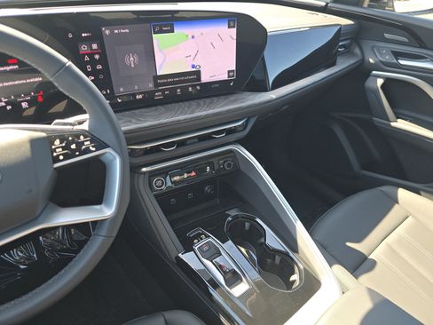 New 2025 Audi Q5 Premium Plus image 24