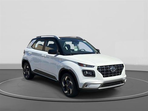 New 2026 Hyundai Venue SEL FWD image 3