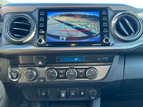 Used 2023 Toyota Tacoma TRD Off-Road image 18