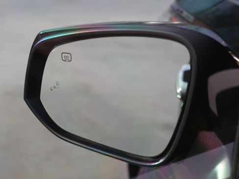 Used 2024 Toyota Sienna XLE image 5