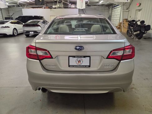 Used 2017 Subaru Legacy 2.5i Premium w/ Moonroof Package AWD/4WD image 6