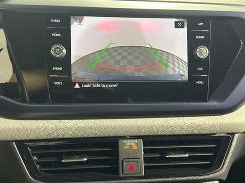 Used 2022 Volkswagen Taos SE image 34