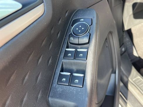Used 2020 Ford Escape SEL AWD/4WD image 23