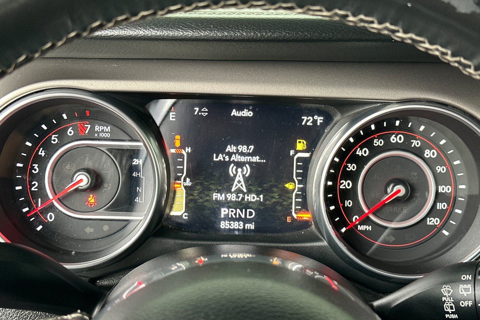Used 2018 Jeep Wrangler Unlimited Rubicon AWD/4WD image 33