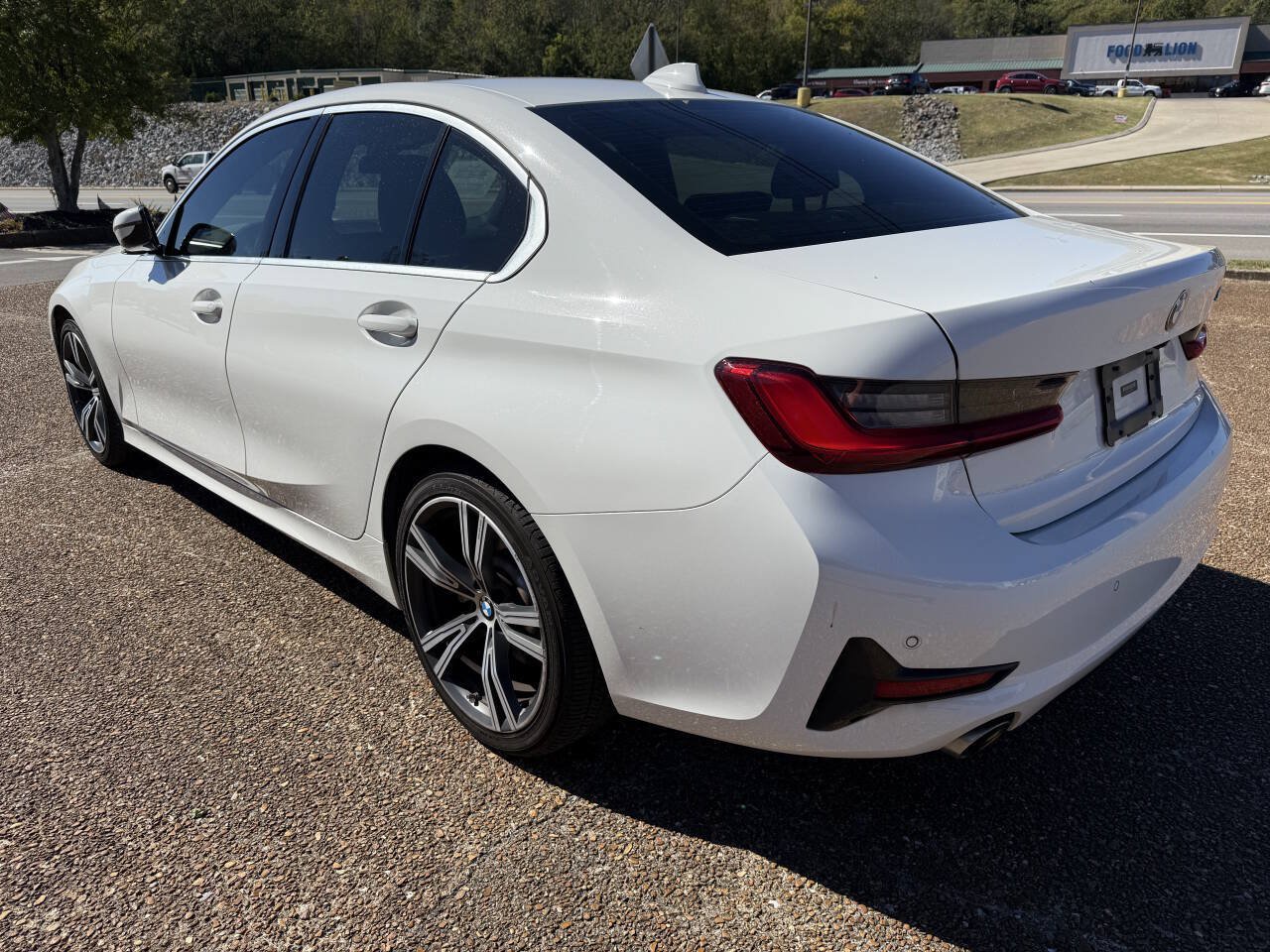 Used 2020 BMW 330i w/ Convenience Package RWD image 5