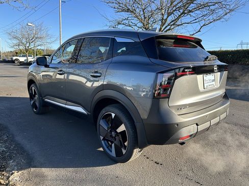 New 2025 Nissan Kicks SR w/ Illumination Package image 7