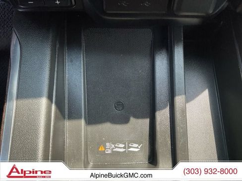 Used 2022 GMC Sierra 2500 Denali w/ Denali Black Diamond Edition AWD/4WD image 16