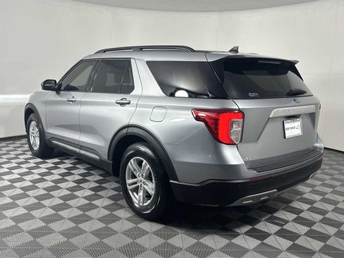 Used 2023 Ford Explorer XLT w/ Equipment Group 202A RWD image 9