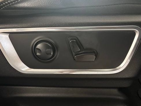 Used 2024 RAM 1500 Laramie RWD image 19