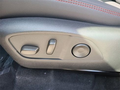 New 2026 Chevrolet Traverse RS image 26