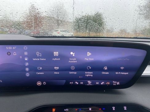 Used 2025 Buick Enclave Preferred image 23