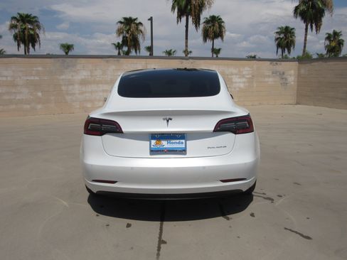 Used 2022 Tesla Model 3 Long Range AWD/4WD image 7