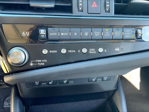 Used 2023 Lexus ES 350 w/ Premium Package FWD image 35
