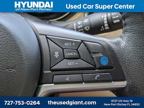 Used 2019 Nissan Rogue SL w/ Premium Package FWD image 35