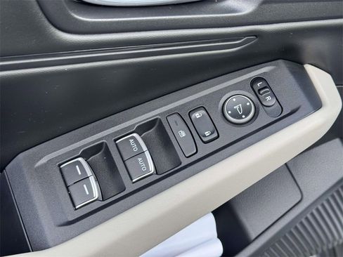 Certified 2023 Honda Accord EX image 15