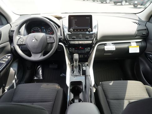 New 2026 Mitsubishi Eclipse Cross LE AWD/4WD image 26