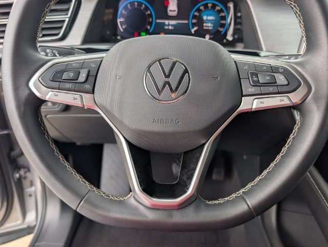 Used 2026 Volkswagen Atlas Cross Sport SE FWD image 12
