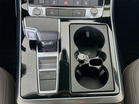 Used 2021 Audi Q8 Premium Plus w/ Premium Plus Package image 27