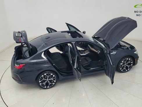Used 2025 BMW 330i xDrive Sedan AWD/4WD image 83