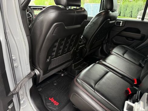 Used 2021 Jeep Wrangler Unlimited Rubicon AWD/4WD image 30