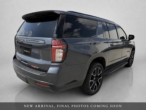Used 2021 Chevrolet Suburban RST w/ Luxury Package AWD/4WD image 6