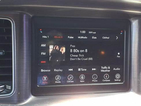 Used 2018 Dodge Charger SXT RWD image 19